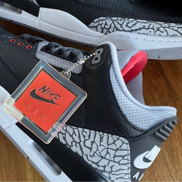 AIR JORDAN BLACK CEMENT 3’S - Picture 3 of 3